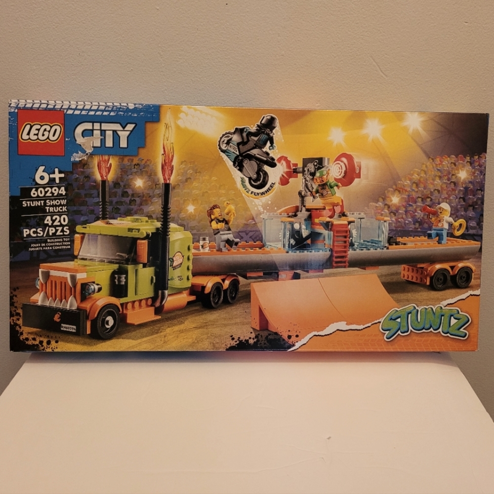 LEGO City Stuntz Stunt Show Truck 60294